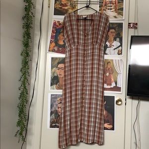 Sleeveless plaid maxi dress